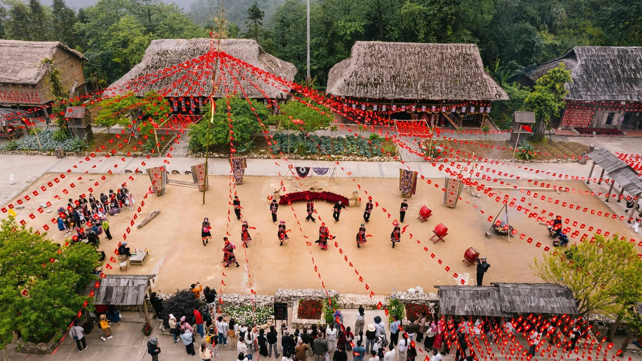 Sun World Fansipan Legend: Round-Trip Monorail + Cable Car + Peak Rail Ticket