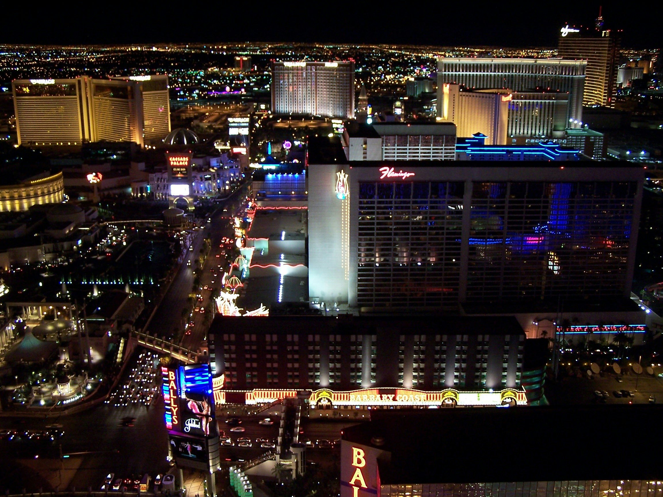 Hotel tower transferring from Horseshoe to Paris Las Vegas
