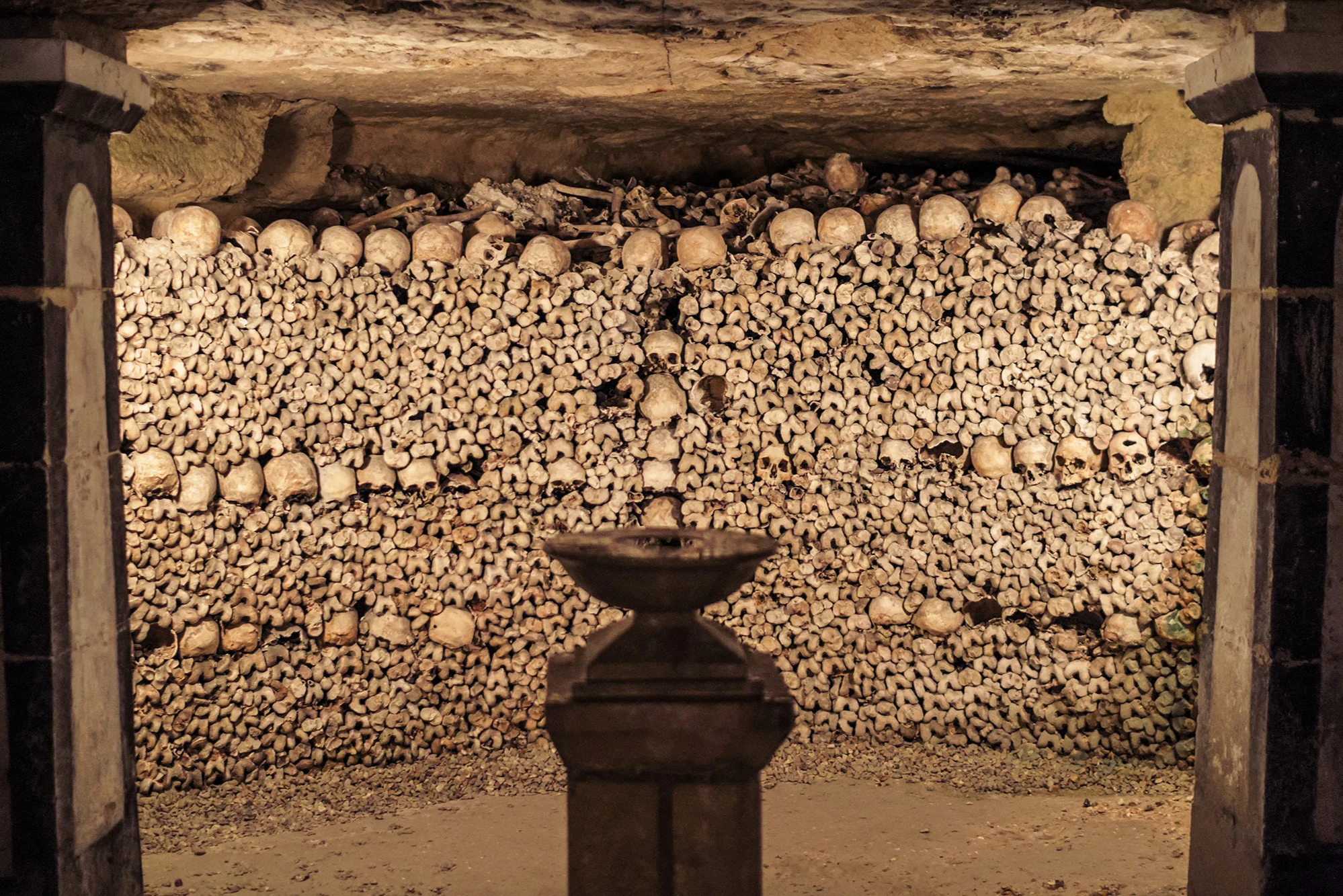 Catacombes de Paris : Billet coupe-file + Visite guidée