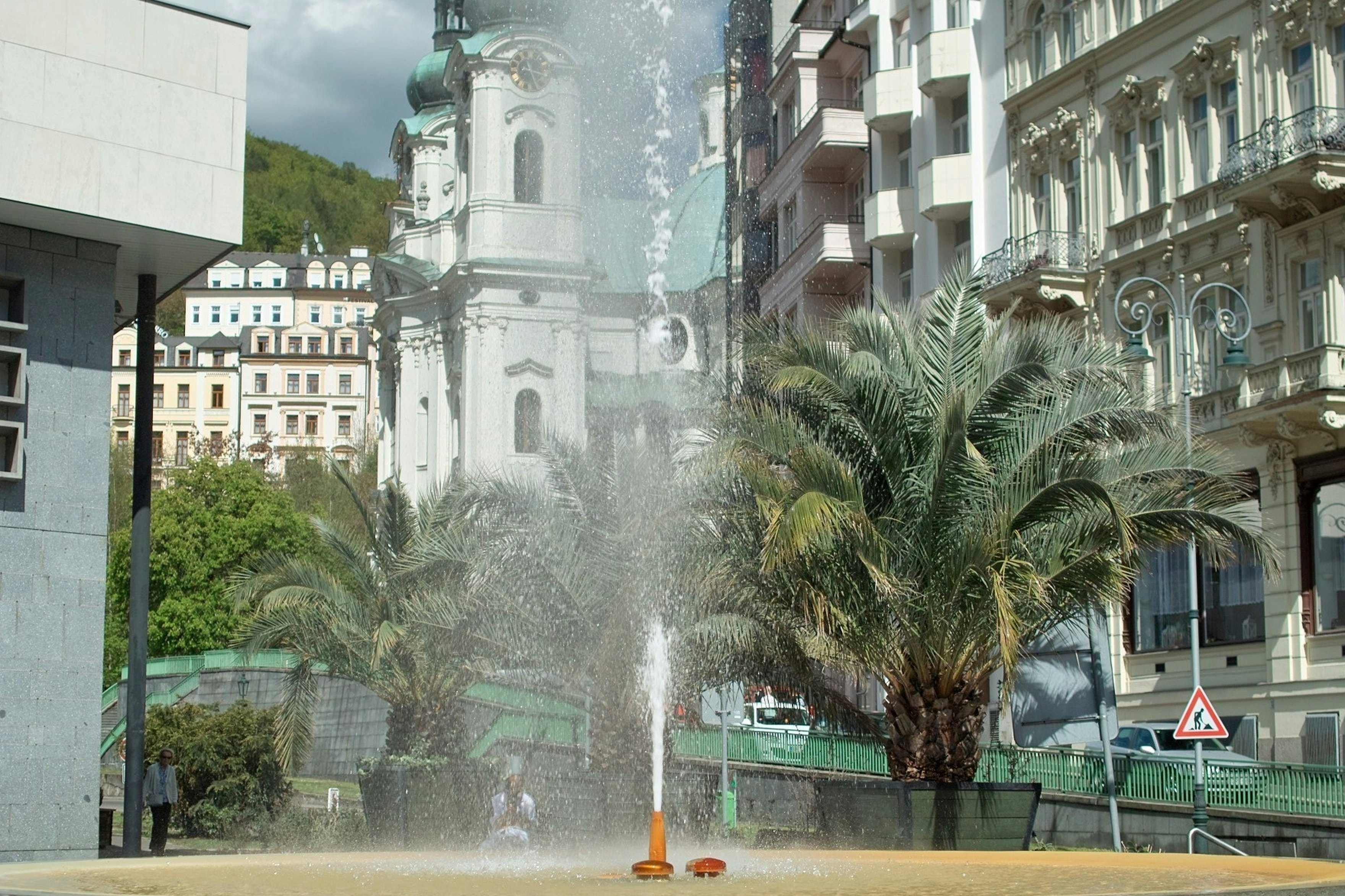 Karlovy Vary: SPA and Thermal Springs Day Trip from Prague