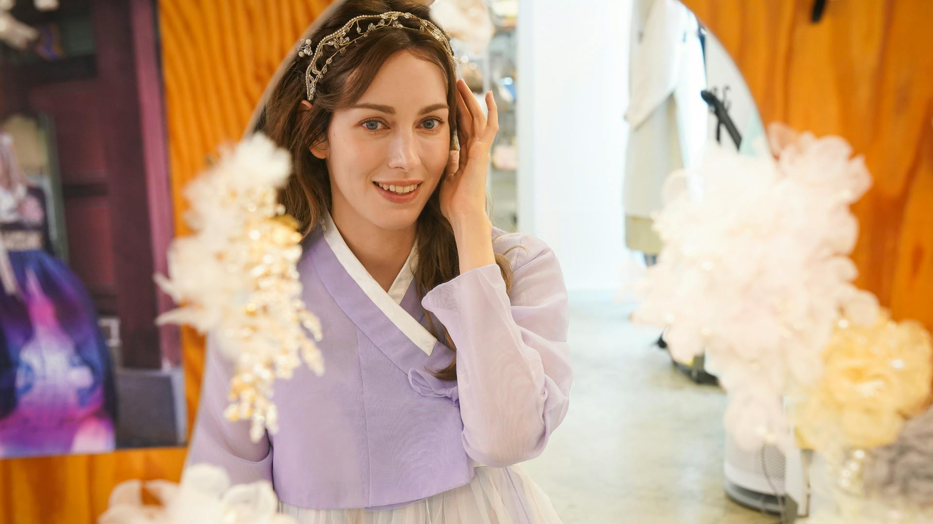 Daehan Hanbok: Gyeongbokgung Hanbok Rental & Photoshoot Experience - Photo 9