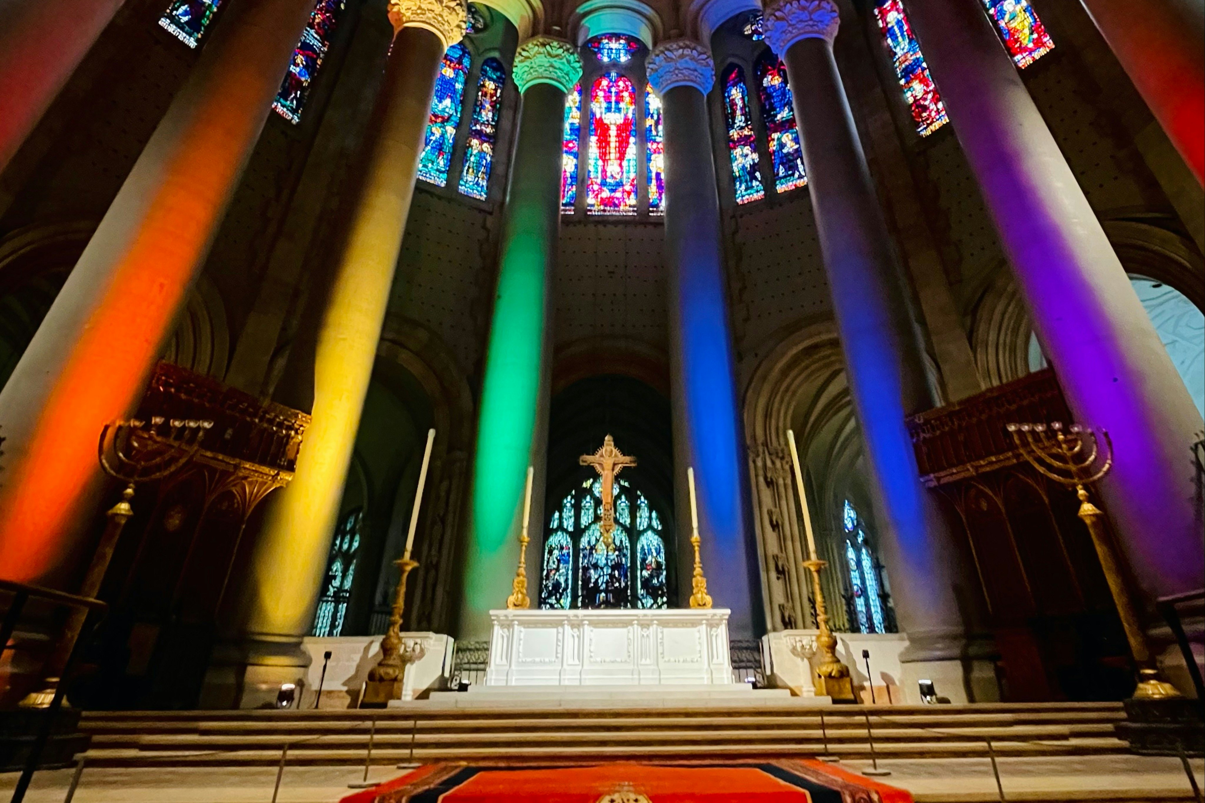 纽约圣约翰大教堂| 预订门票、观光团等