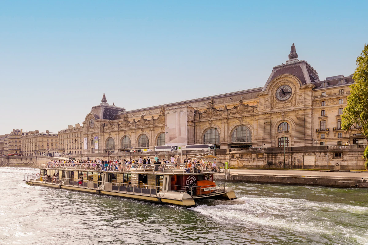 Seine River: Sightseeing Cruise from the Eiffel Tower — 5