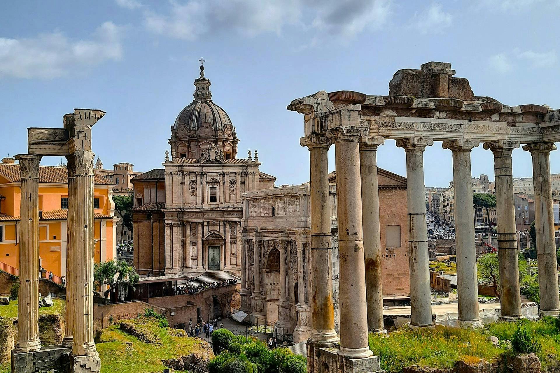 Colosseo e Foro Romano: Tour per piccoli gruppi + prelievo dall'hotel — 2