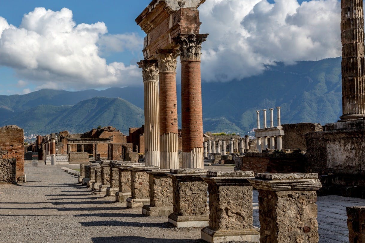 ポンペイの発掘調査