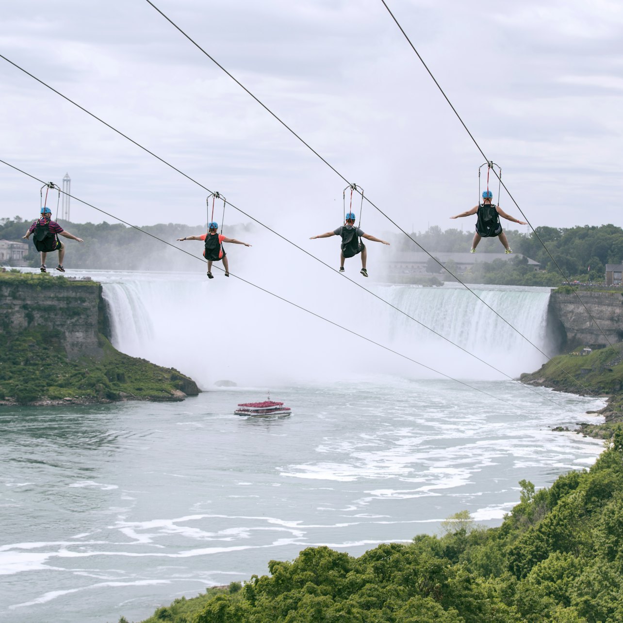 WildPlay Cascate del Niagara: Teleferica per le Cascate - Alloggi in Cascate del Niagara