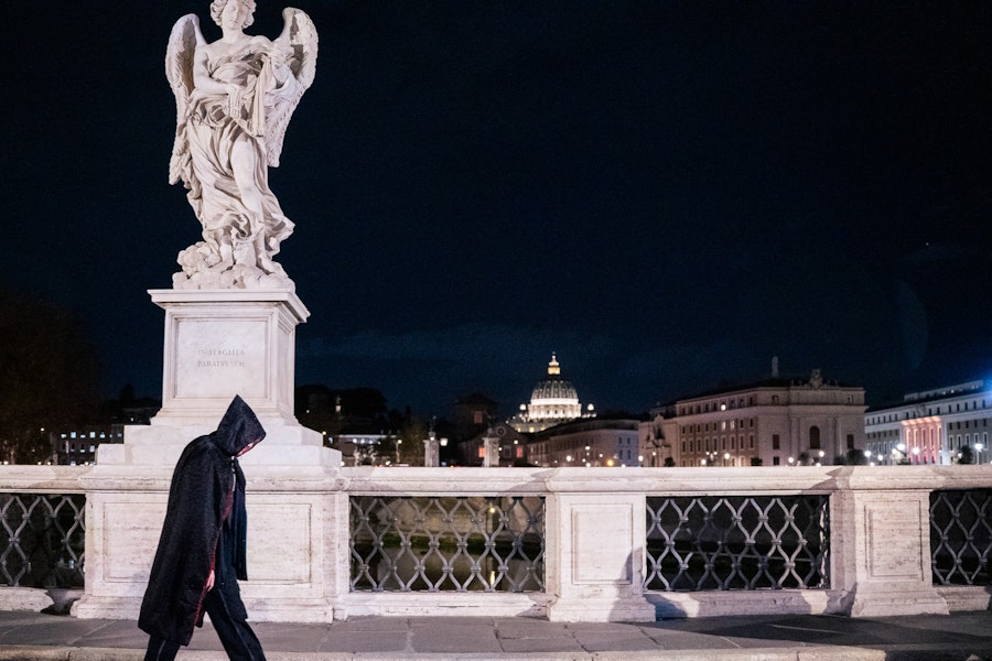 ローマ幽霊と殺人事件ガイドツアー
