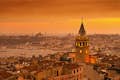 Biljetten till Galata-tornet är på Tripass för att titta på de två kontinenterna i Istanbul med den romantiska auran i Galata-tornet.