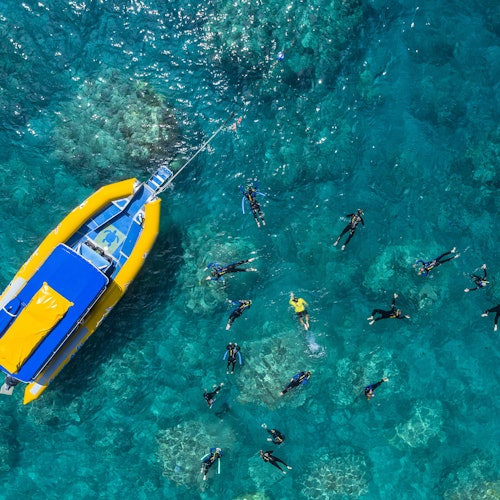 Whitsundays Ocean Rafting y Scenic Flight Combo