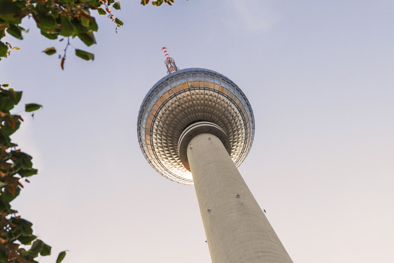 Berlin TV Tower: Fast View - Accommodations in Berlin