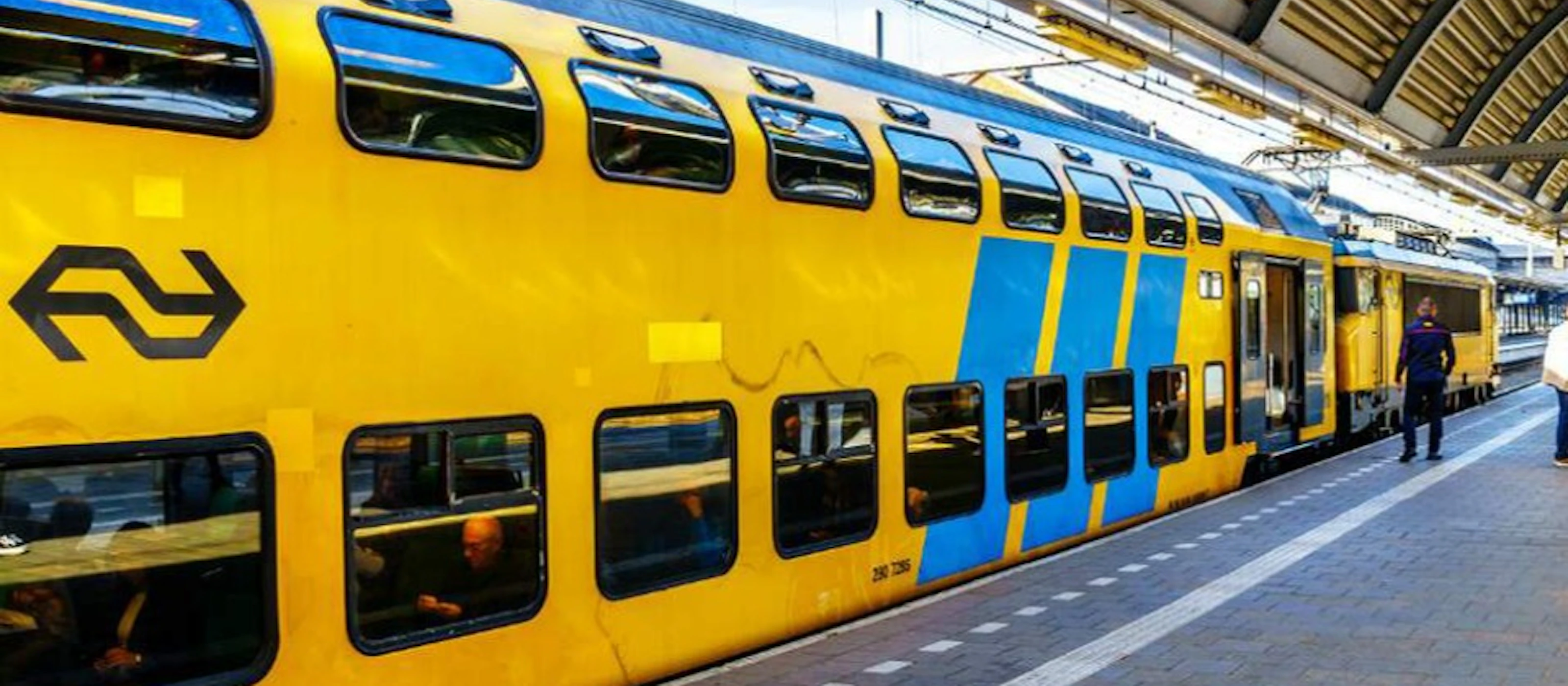 Efteling: Trein + bus van/naar Amsterdam