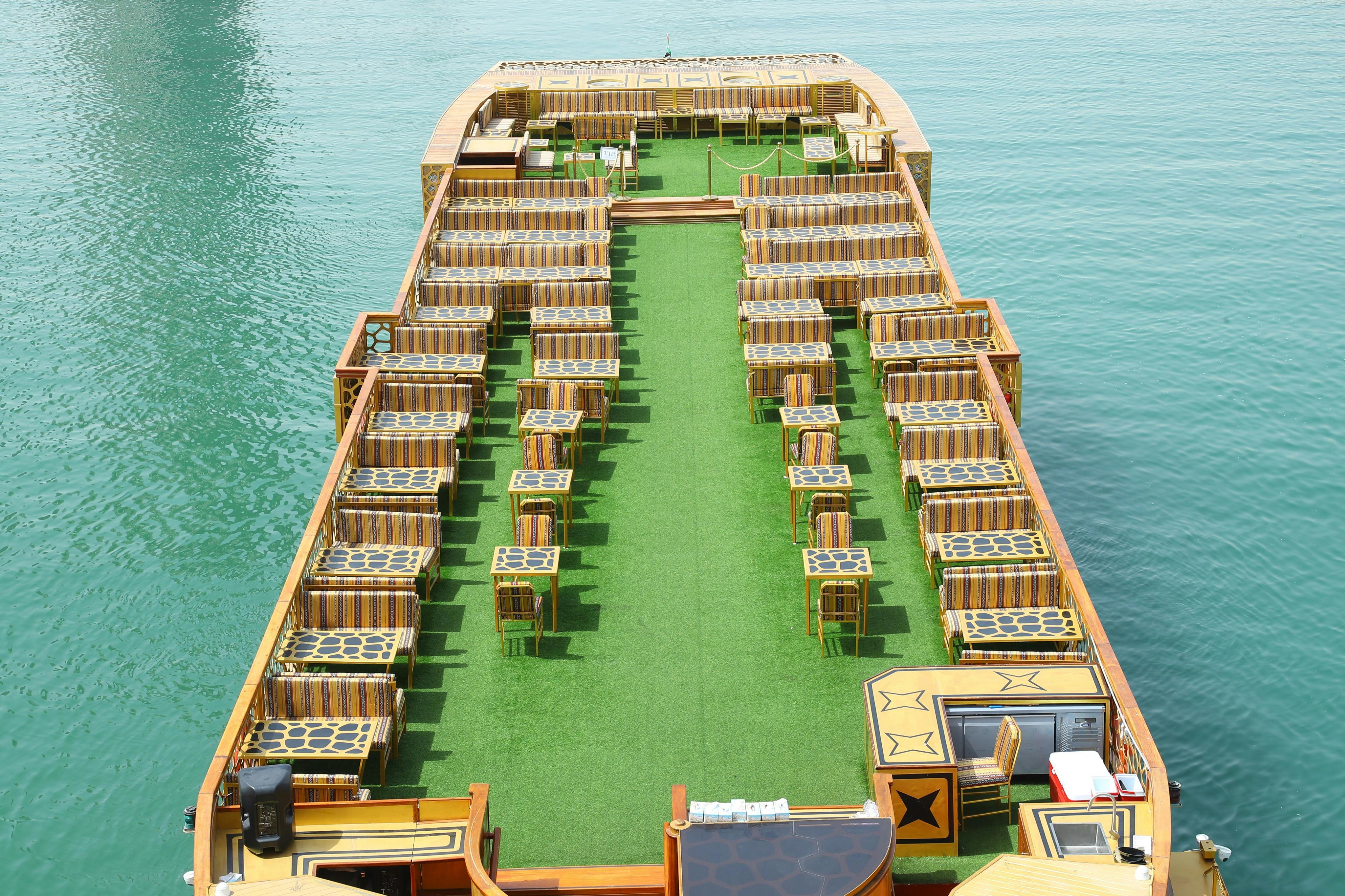 Dutch Oriental Cruises, Dubaj -OCEAN EMPRESS VEČEŘE PLAVBA