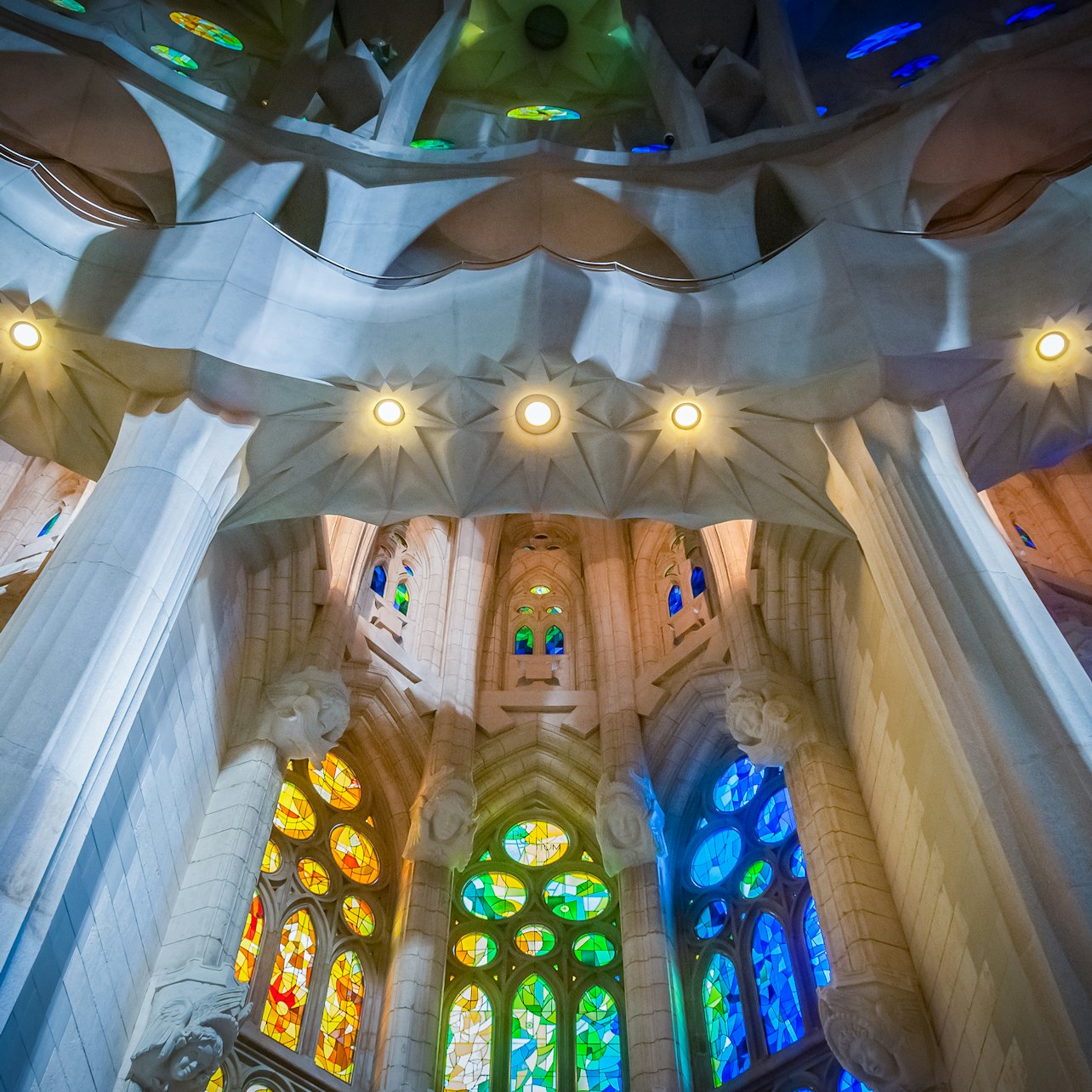 Sagrada Familia: Skip The Line Ticket + Guided Tour in Barcelona – Tiqets
