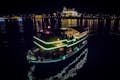 Festa in barca di notte