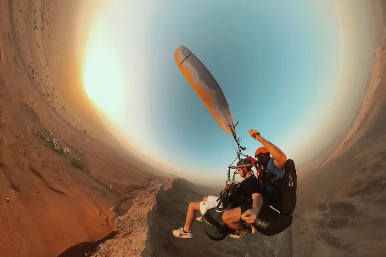 Sharjah: Guided Tandem Paragliding Experience