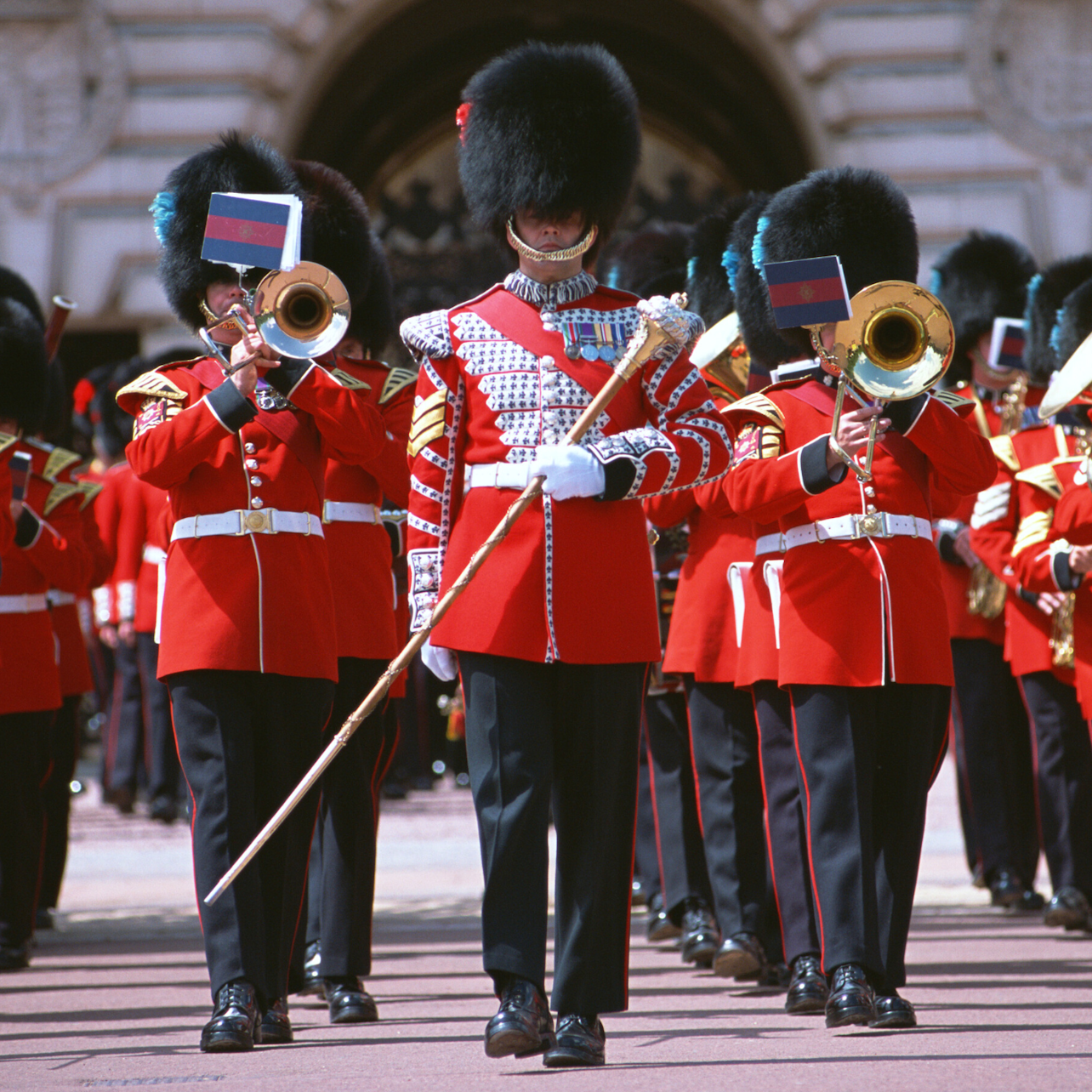 Changing of the Guard Walking Tour - Accommodations in London