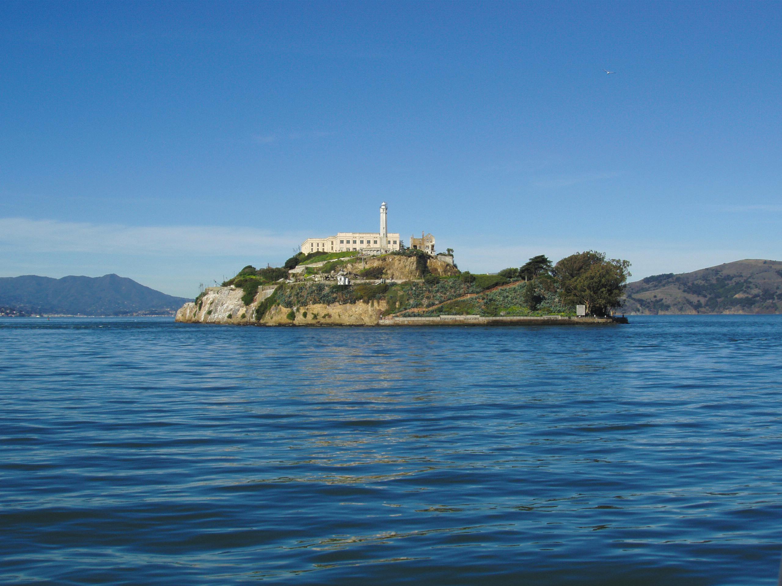 l'île d'alcatraz vue de l'eau