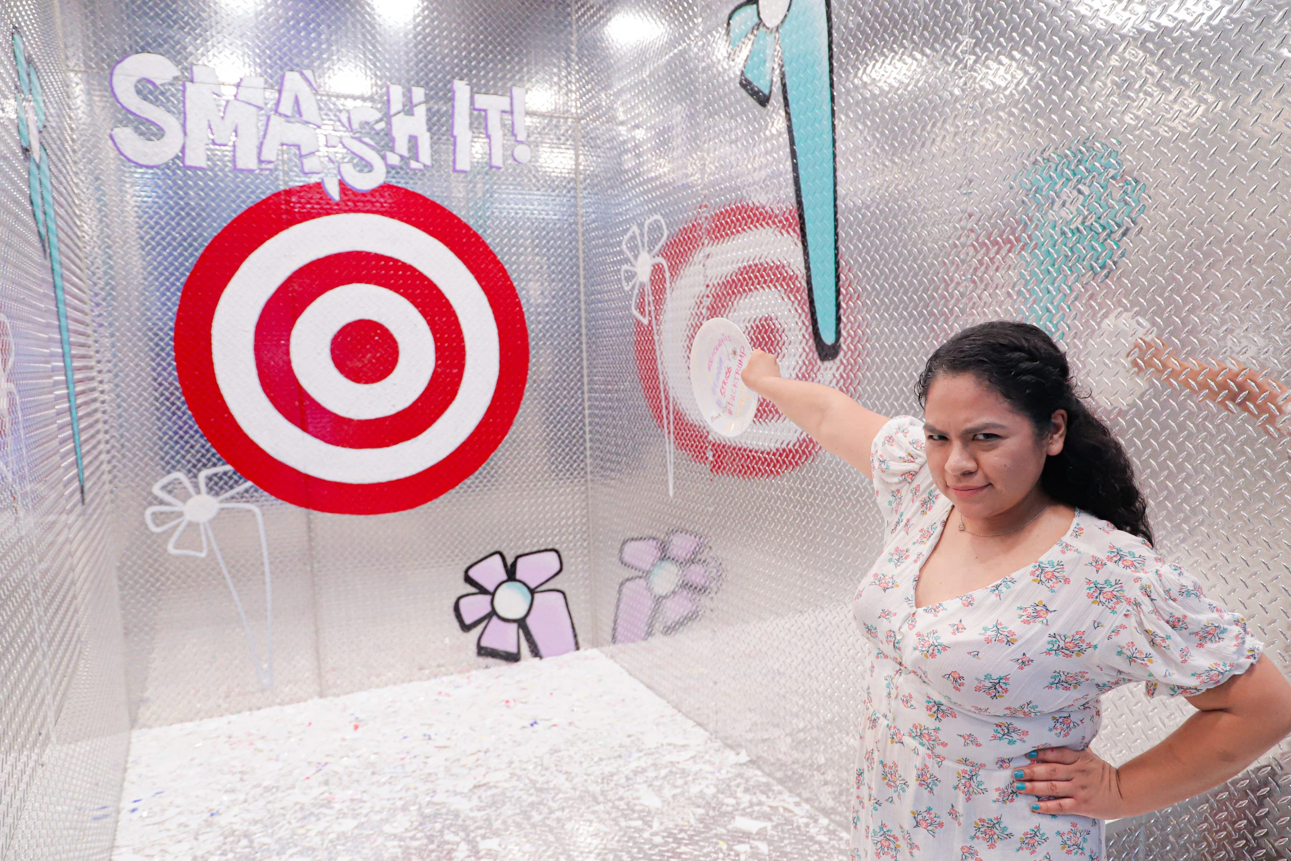 Smash It! at the Museum of 3D Illusions