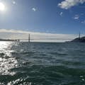 Blick auf die Golden Gate Bridge vom Wasser aus