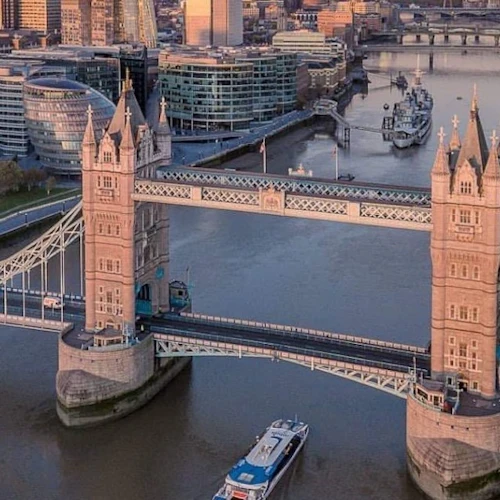 London: Harry Potter Film Sites Tour + Tower Bridge Entry - Photo 5