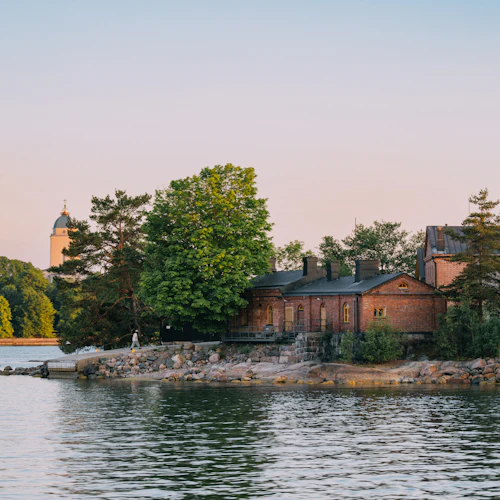 Helsinki: Hop-on Hop-off Ferry Ride to Suomenlinna & Lonna - Photo 4