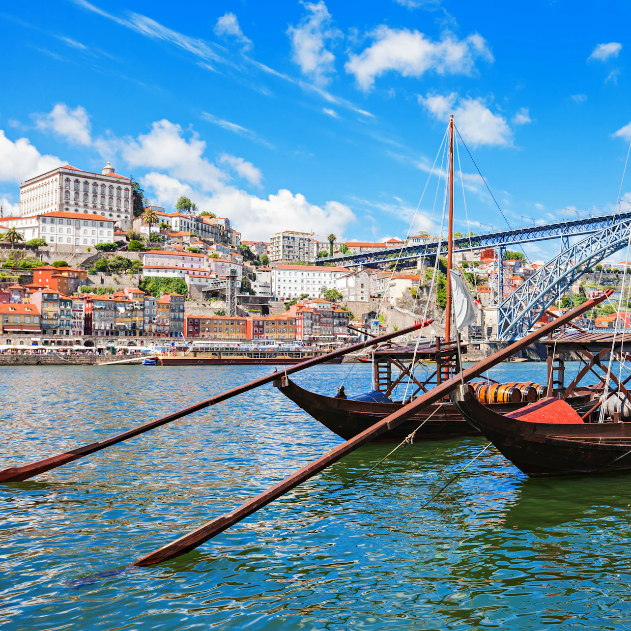 Six Bridges Cruise from Cais da Ribeira