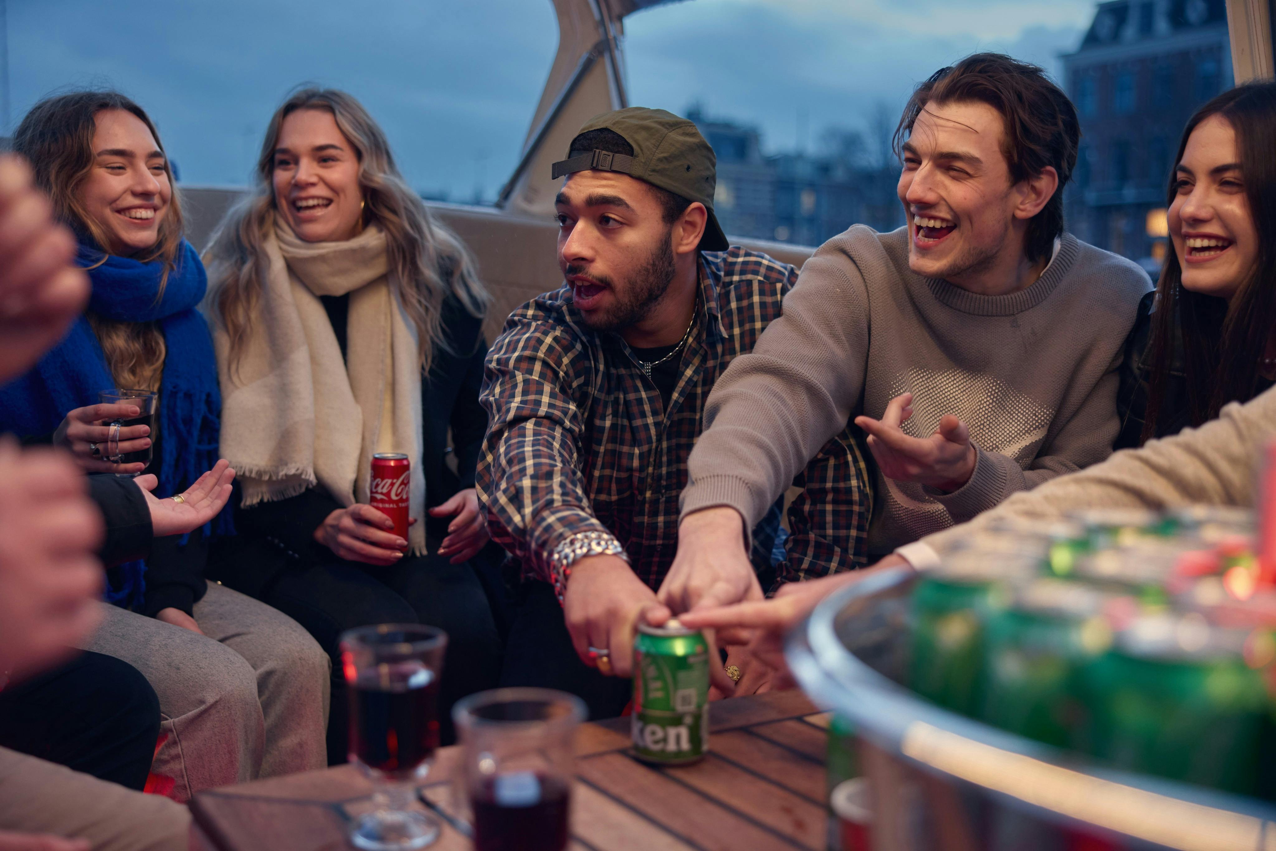 Ciesz się naszym rejsem po Amsterdamie z gorzałą