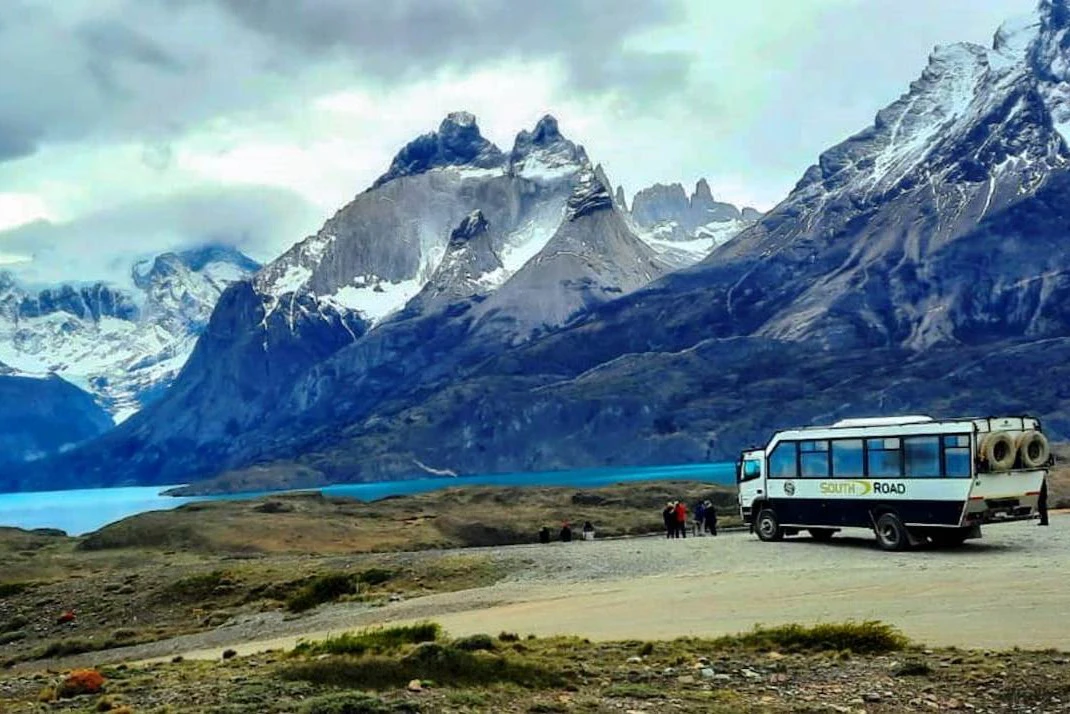 Torres del Paine: Guided Tour + Roundtrip Transfer from El Calafate