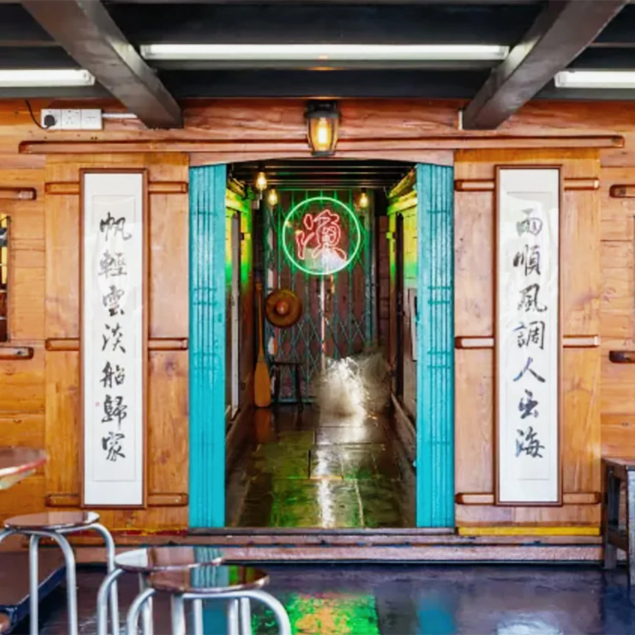 Hong Kong: Aberdeen Boat Tour + Floating Museum Visit in Hong Kong β Tiqets