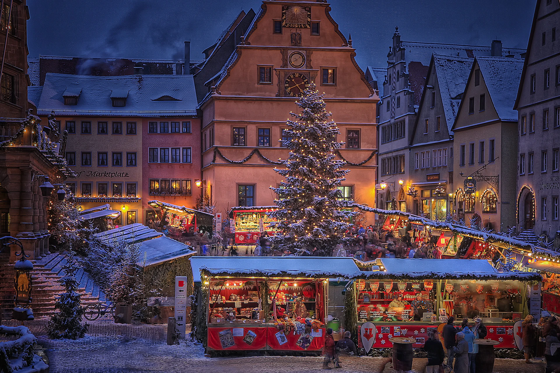 Reiterlesmarkt Rothenburg o.d. Tauber- extra gross Marktplatz Stände dunkel Ratstrinkstube Uhr Tannenbaum Beleuchtung