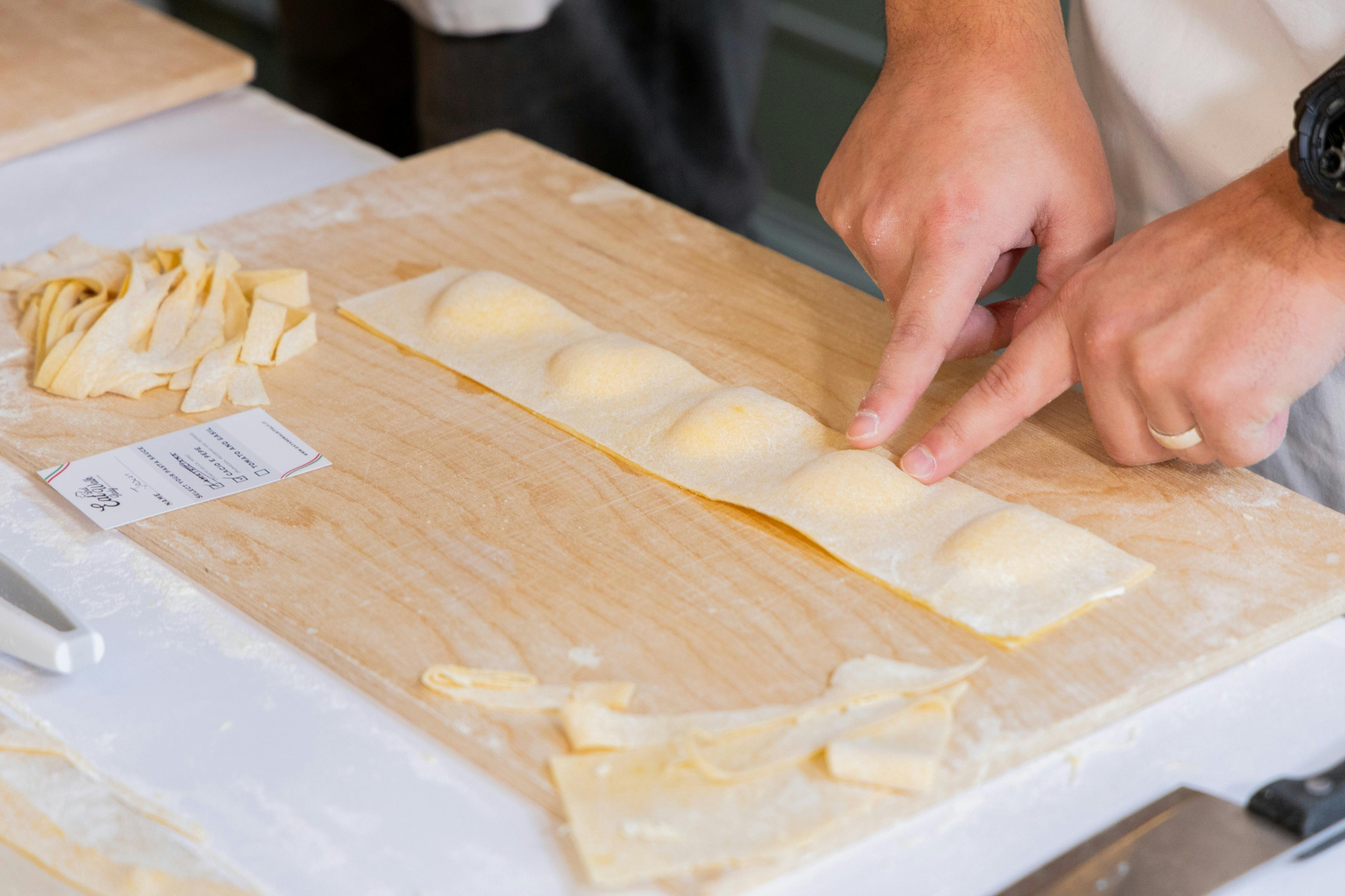 Φάτε και περπατήστε Ιταλία Μάθημα μαγειρικής Ραβιόλι Φετουτσίνι και Τιραμισού