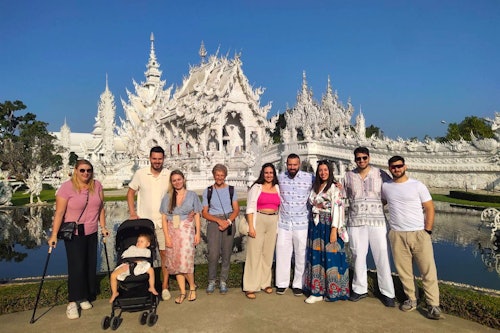 Chiang Rai: Guided Tour of 8 Highlights with Thai Buffet