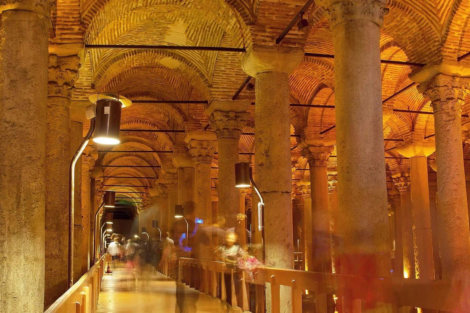 Βασιλική Κινστέρνα: Γρήγορη Είσοδος + Ξενάγηση