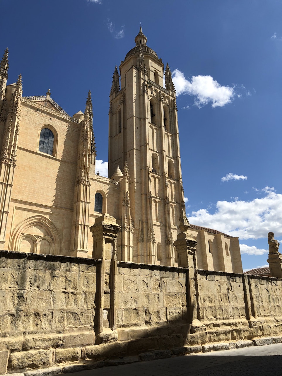 Segovia: Tour Guidato Città & Alcázar - Alloggi in Segovia