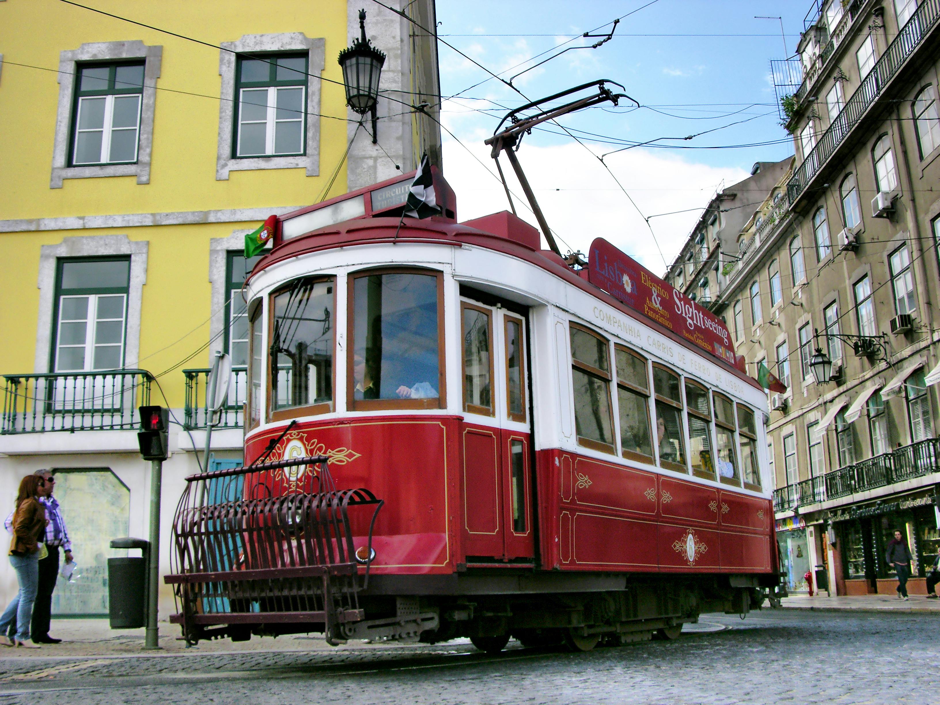 승하차 가능한 리스본 버스, 보트, 트램