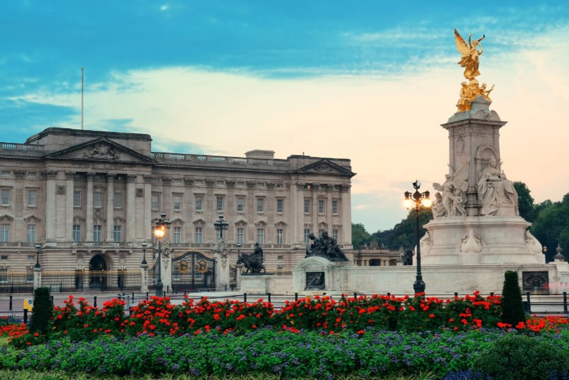 London: Landmarks Guided Walking Tour