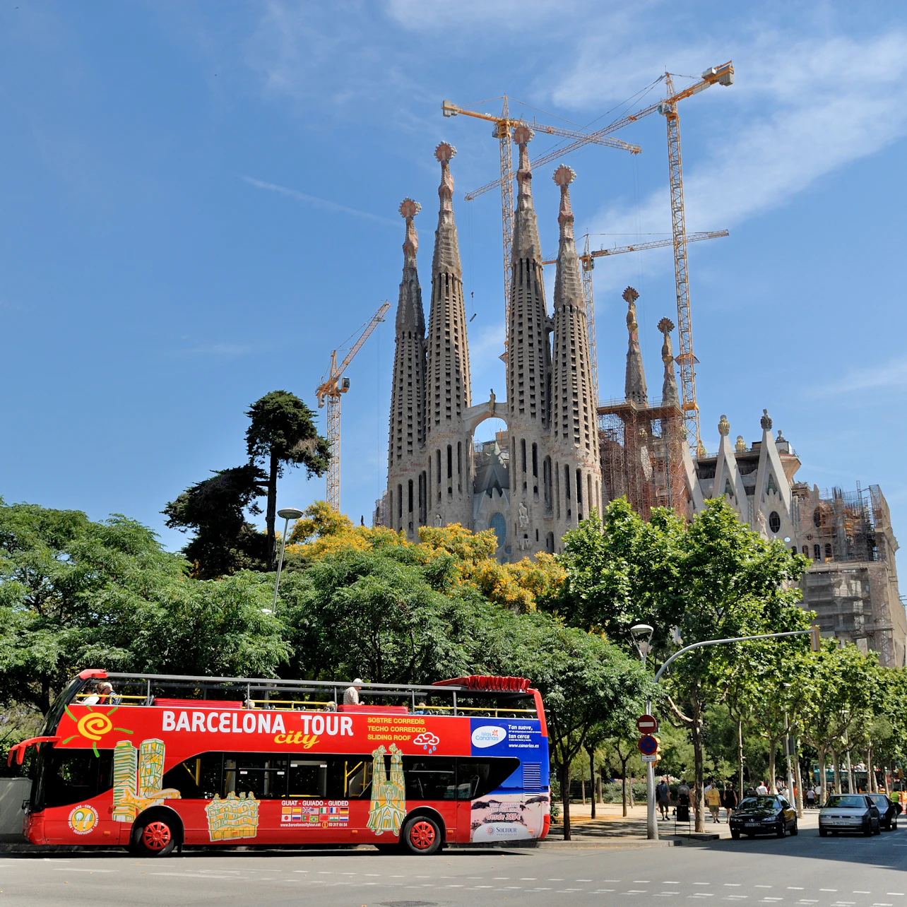City Tour Barcelona: 24-Hr or 48-Hr Hop-on Hop-off Bus Tour in Barcelona β Tiqets