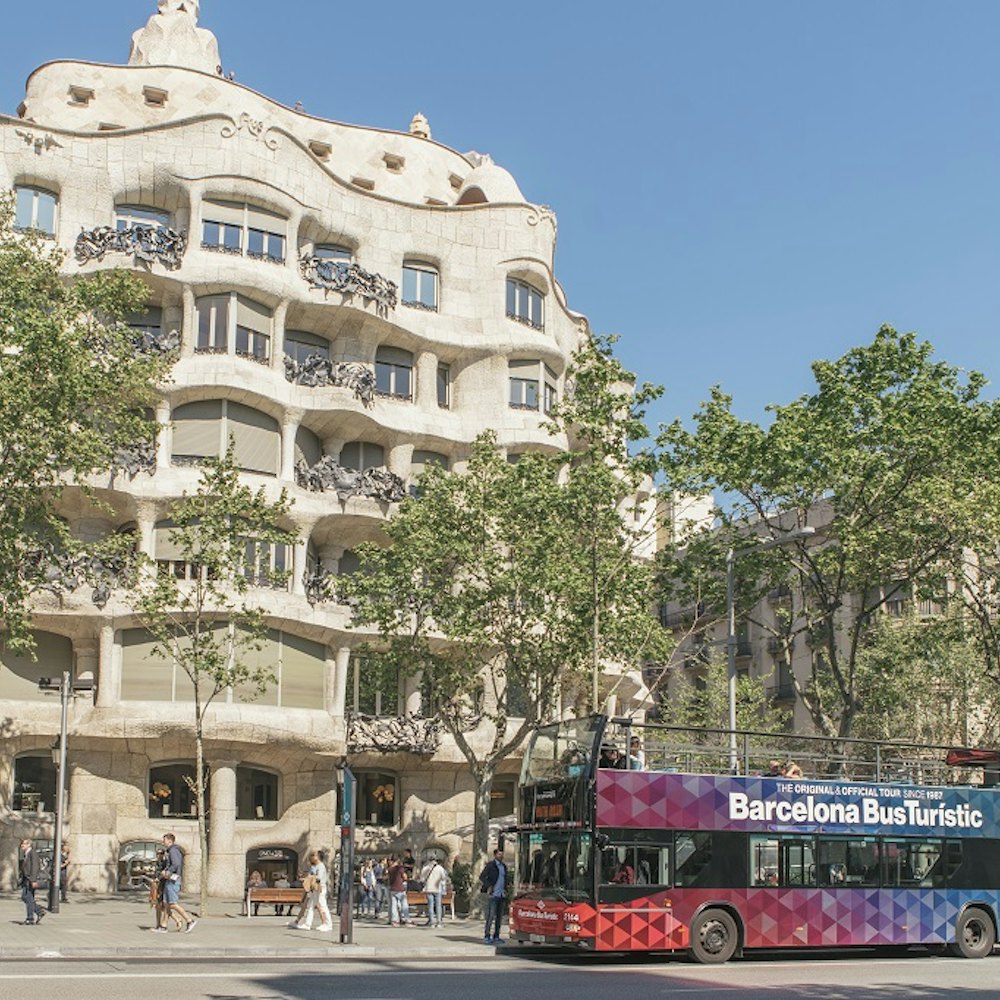 אוטובוס תיירותי בברצלונה