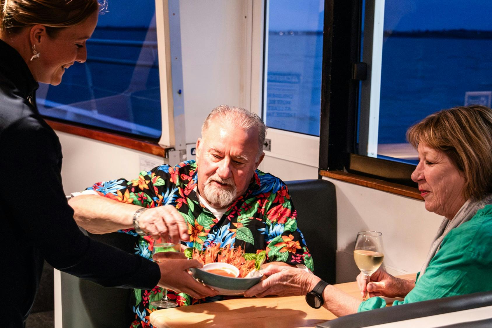 サンセットクルーズでエビを満喫