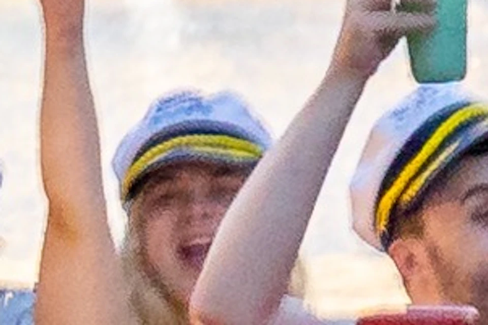 Skuna_Hot_Tub_Boat_Tour_London