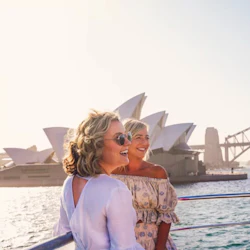 Sydney Harbour: Captain Cook Premium or Cocktail & Bar Sightseeing Cruise