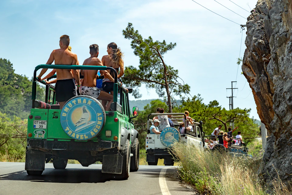 Queue of Jeeps