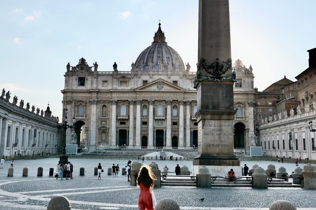 Basílica de São Pedro, Praça & Gruta Papal: Visita guiada à tarde - Acomodações em Roma