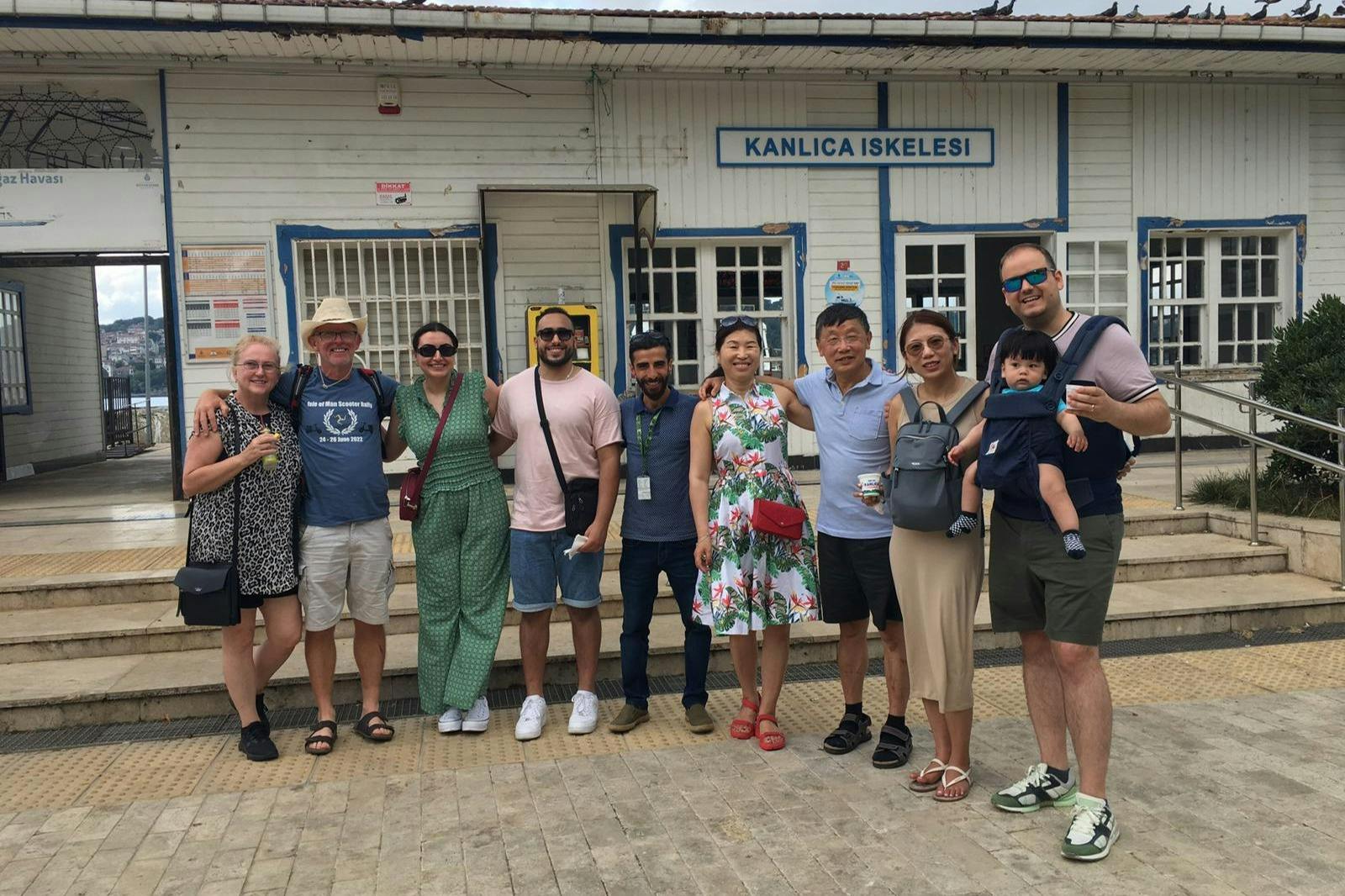 Crociera turistica sul Bosforo con uno yacht di lusso