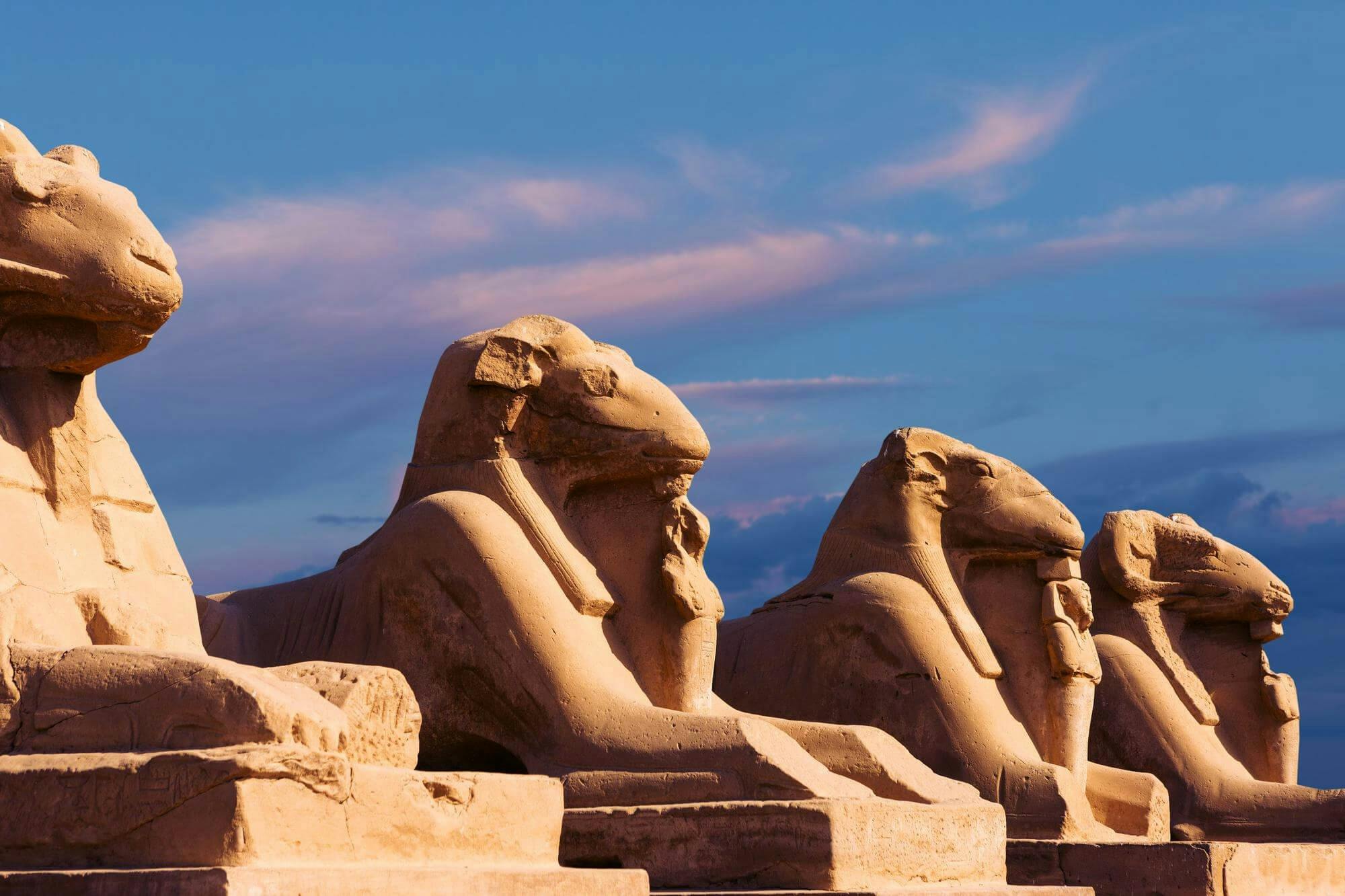 カルナック神殿のアベニュー・オブ・ゴッド・アムン