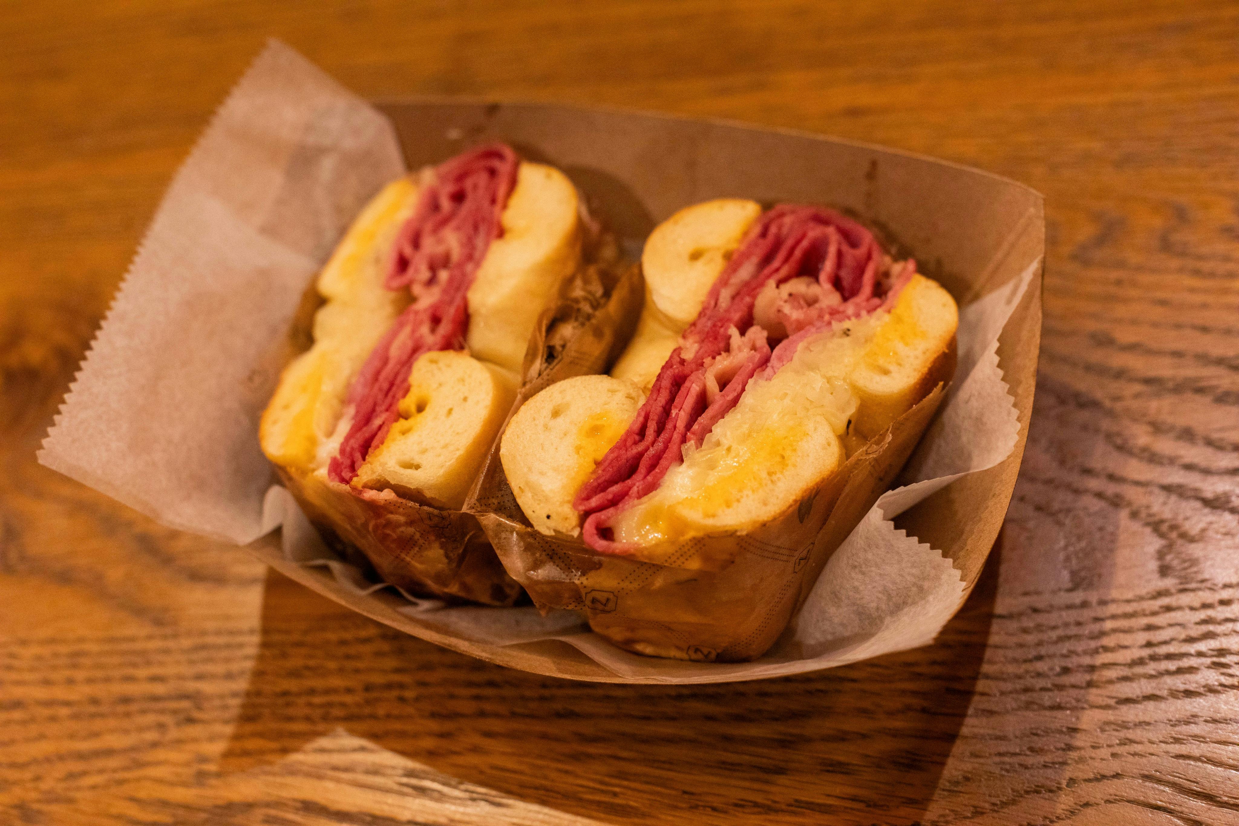 Klasický pastrami sendvič s twistem!