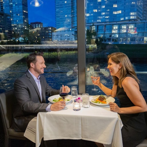 Chicago: Premier Dinner Cruise on the Chicago River