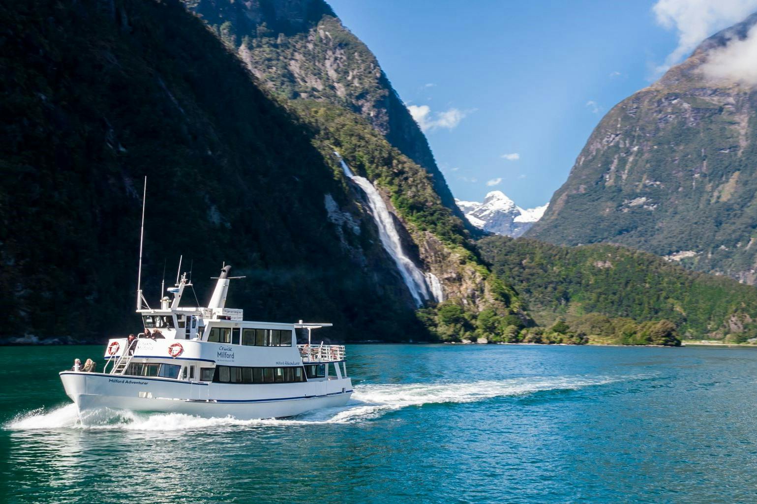 Milford Sound: Boutique Small Boat Cruise
