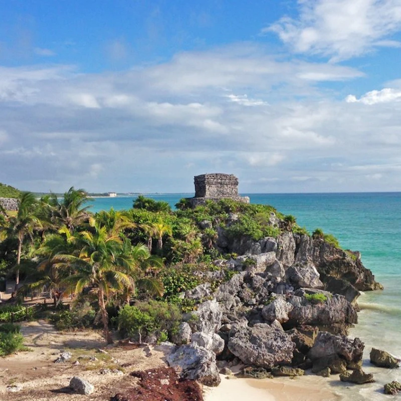 City & Mayan Ruins of Tulum Bike Tour with Breakfast