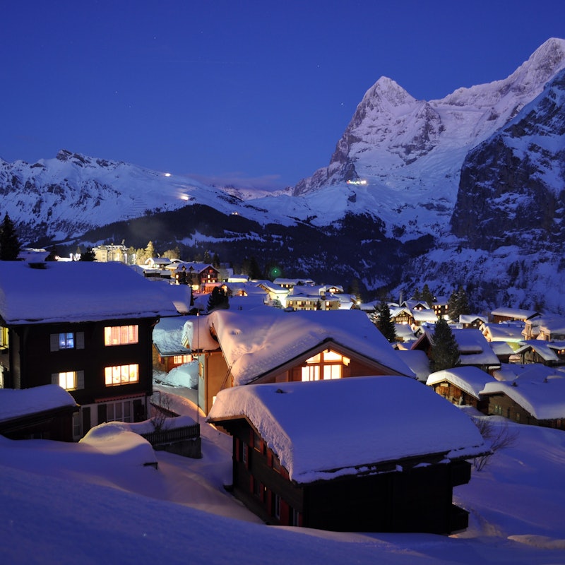 シルトホルンへのケーブルカー往復 Tiqets シルトホルンへのケーブルカー往復 Tiqets